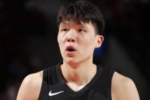 杨瀚森逆境开火，三分绝杀！NBA焦点战中的争议时刻